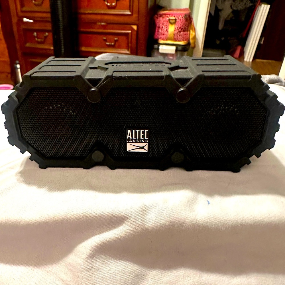 Altec Lansing LifeJacket 3 - Waterproof, Bluetooth speaker.
